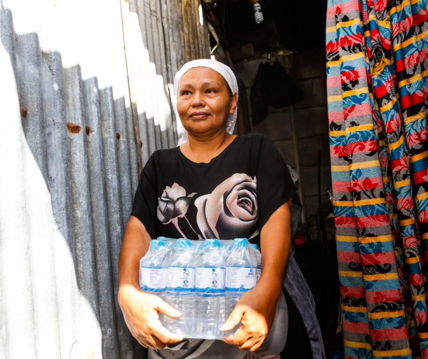 Agradecen al Gobierno por entrega de agua embotellada como complemento de pipas agradecen-al-gobierno-por-entrega-de-agua-embotellada-como-complemento-de-pipas